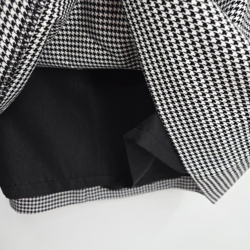 Ann Taylor 4 Mini Skirt Houndstooth Black White Wrap Leather Buckle Aline Flare - Picture 6 of 6